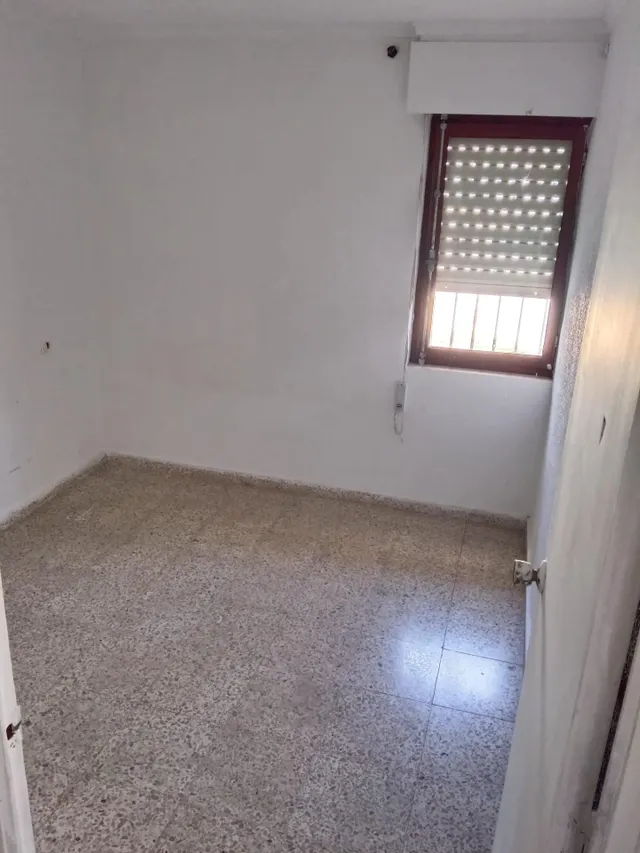 Gran bungalow en Torrevieja: 2 hab, 1 baño — 8