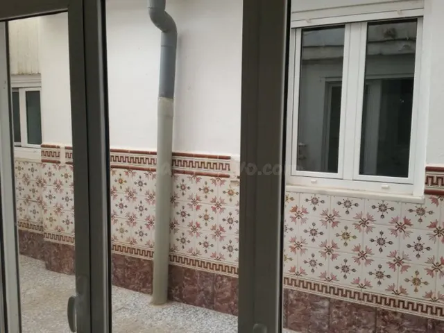 LOCAL COMERCIAL EN ALQUILER, UBICADO EN CALLE PEATONAL DE ON - foto 2