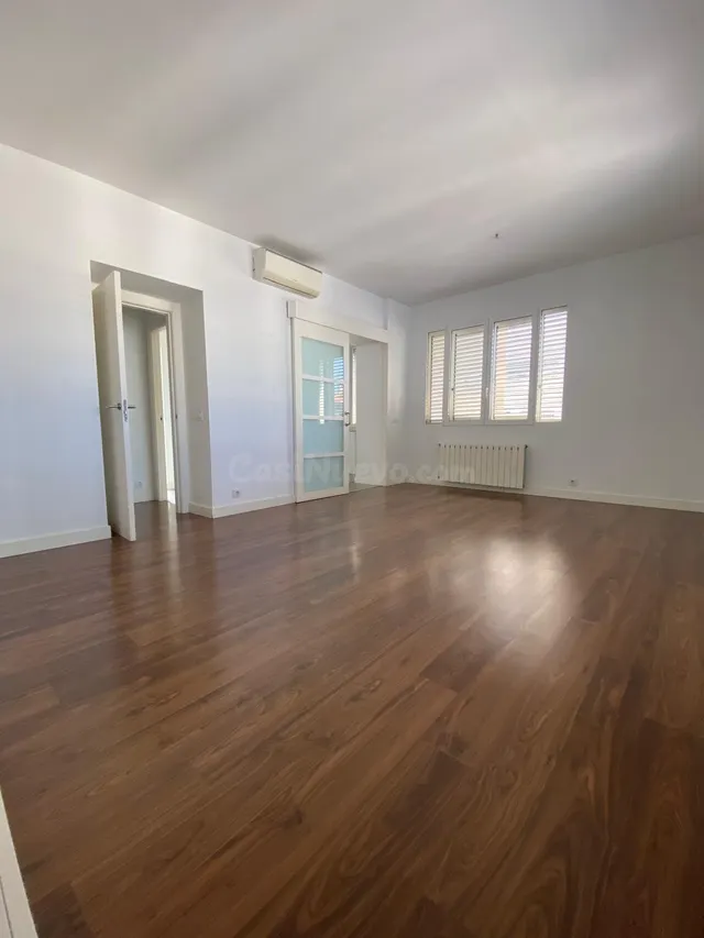 Piso en venta en Ronda De Garay