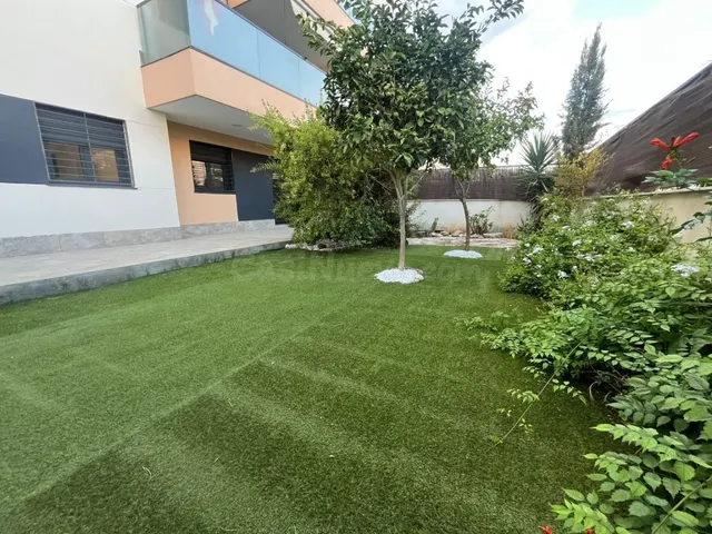 Magnifica vivienda en San Juan de Aznalfarache, en Barrio Bajo,  con garaje, trastero y gran patio!!! — 2
