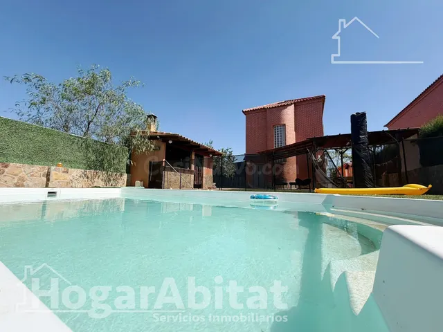 ¡PRECIOSO CHALET! AMPLIO Y REFORMADO CON PISCINA PRIVADA, GA - foto 2