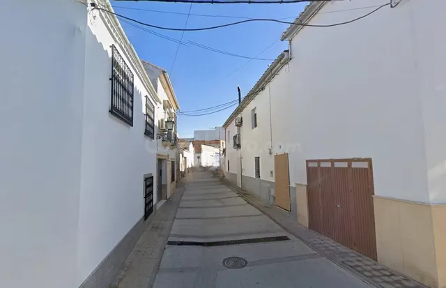 Adosado en venta en Bujalance (Córdoba). Sin posesión (No vi