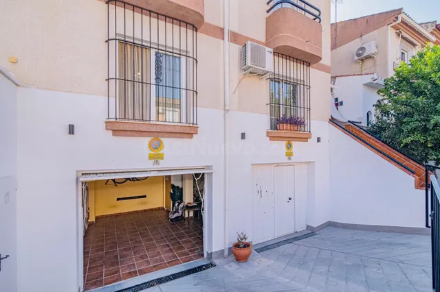 AMPLIA VIVIENDA EN CHAUCHINA CON PISCINA — 2