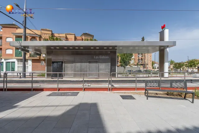 PISO EN LAS GABIAS JUNTO AL METRO — 46