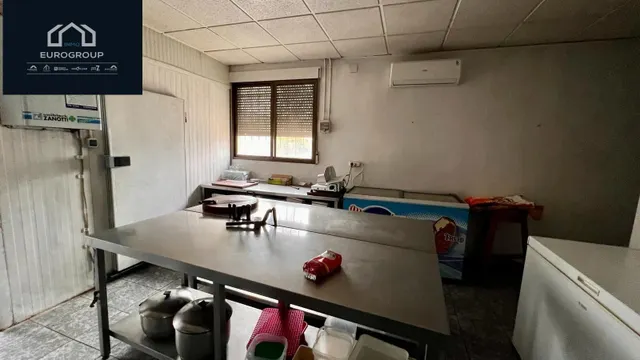 Se vende Hotel de 2 Estrellas , con 20 habitaciones en Murcia .www.euroloix.com — 37