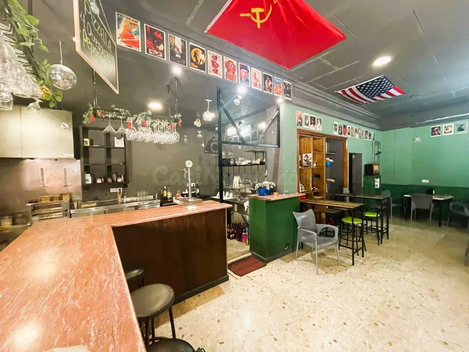 ALQUILER DE CAFETERIA CON LICENCIA-POSIBILIDAD DE TERRAZA