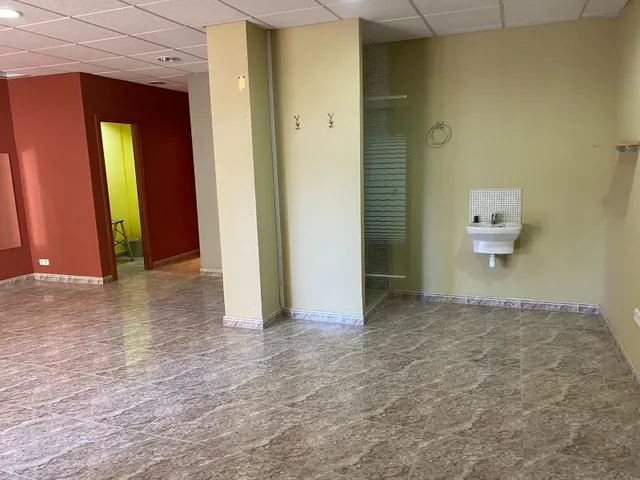 Local comercial en la zona de Camí Fondo en Martorell — 6