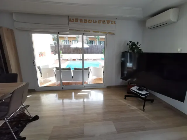 CHALET CON LICENCIA DE ALQUILER VACACIONAL — 38