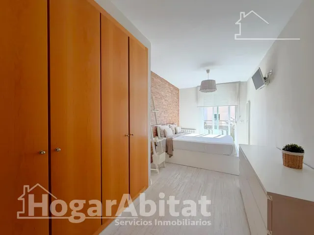Excelente ubicación y reforma integral en este luminoso piso exterior con terraza, garaje y piscina comunitaria — 34