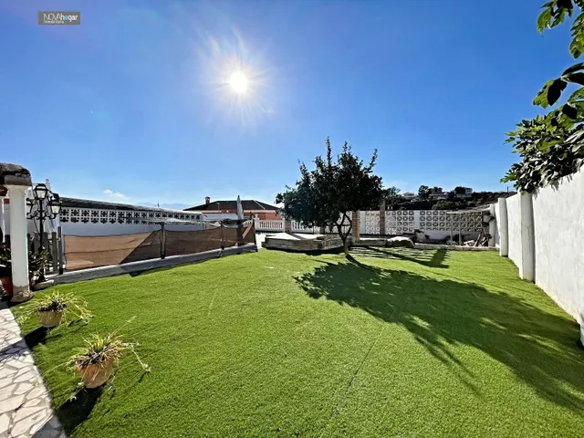 Exclusivo chalet independiente con piscina y vistas espectaculares — 4