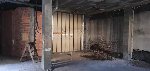 Local comercial en venta apto para hacer viviendas - foto 4