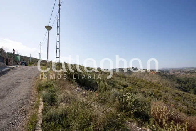 Parcela de 1.240 m2 ubicada en la urbanización “Sierra Peren - foto 3