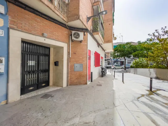 Piso de 3 Dorm. en Armilla (frente al AYUNTAMIENTO y Metro) — 27