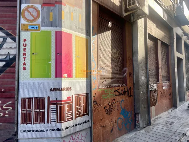 LOCAL de 1200m2 en alquiler con posibilidad de salida de humo — 3