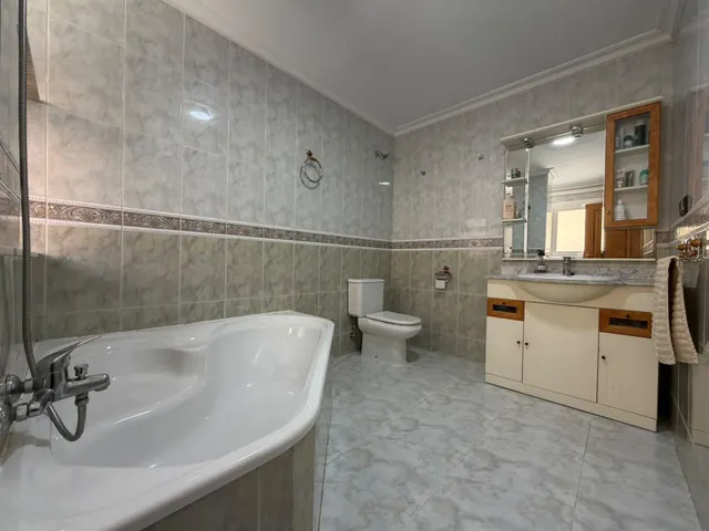 Exclusividad, amplitud y elegancia en una vivienda única — 26