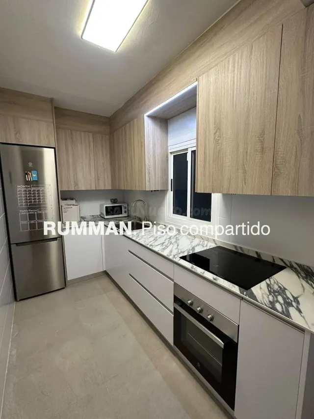 EST / TRAB. Piso de TRES dormitorios, zona Jardines del Triu