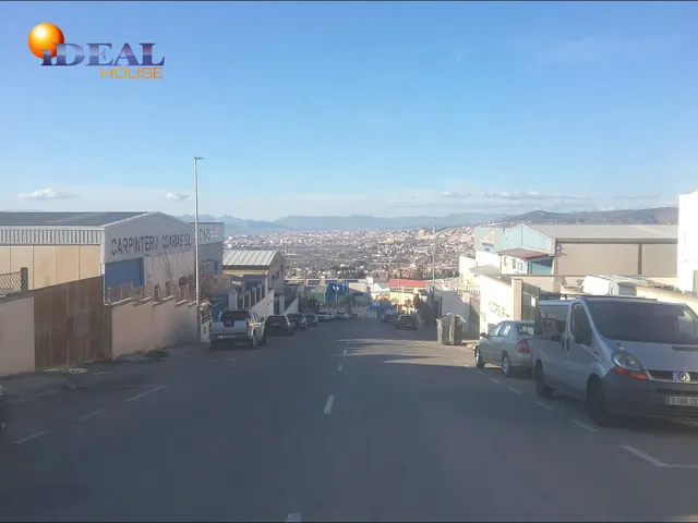 SOLAR INDUSTRIAL EN LAS CANTERAS, BARRIO DE MONACHIL — 2