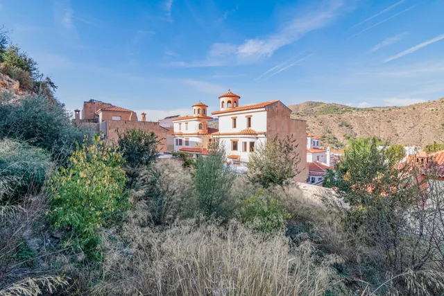 Oportunidad Única: Terreno Urbano en Vélez de Benaudalla - Costa Tropical — 10