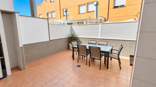Ref- 08700 Salico presenta Adosado de 4 dormitorios con 80 m2 de terrazas y garaje en  Almazora centro — 15