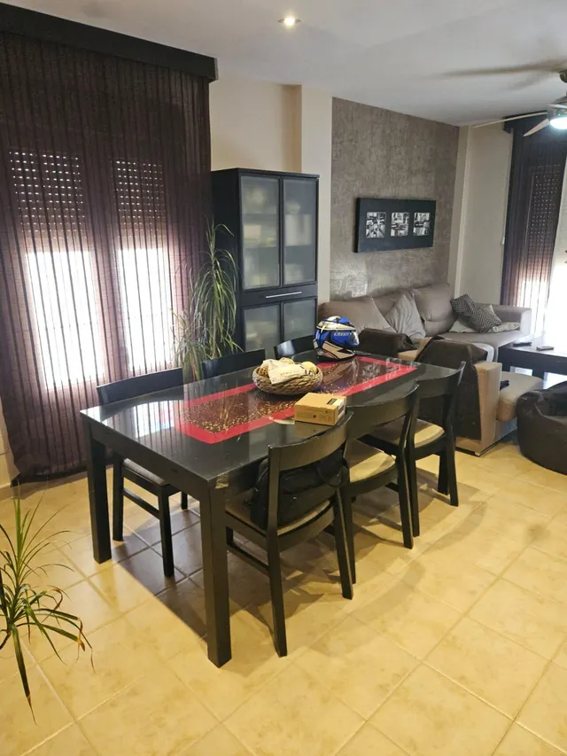 229 m2, 3 plantas y 8 placas solares para vivir sin mirar el recibo a fin de mes — 42