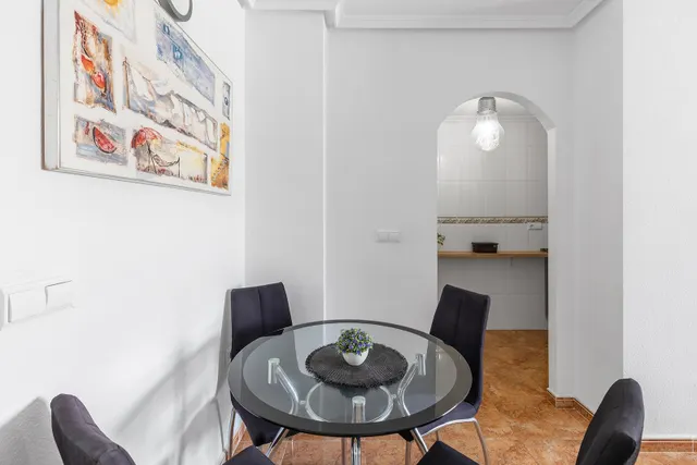 Estudio en Torrevieja con piscina comunitaria — 7