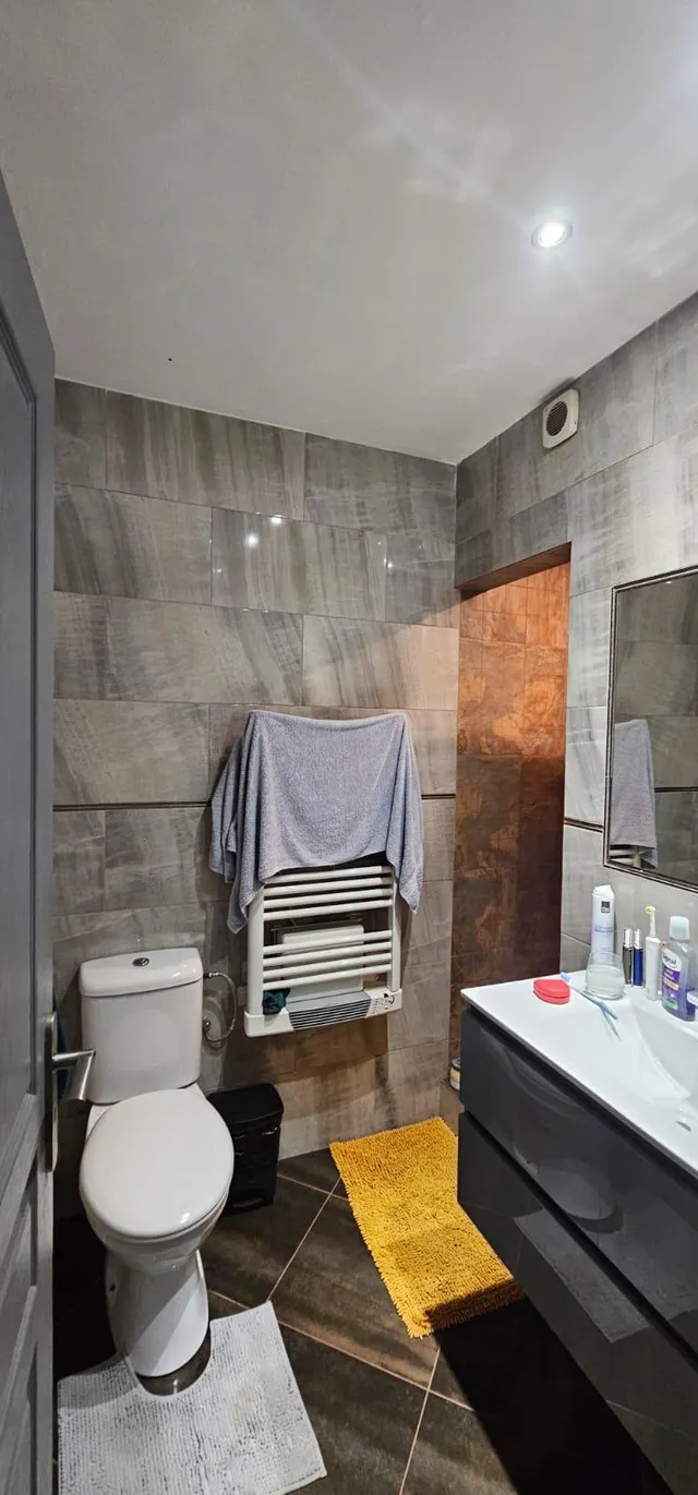 RESTAURANTE CON VIVIENDA SUPERIOR EN PLATJA DELS RIELLS — 26