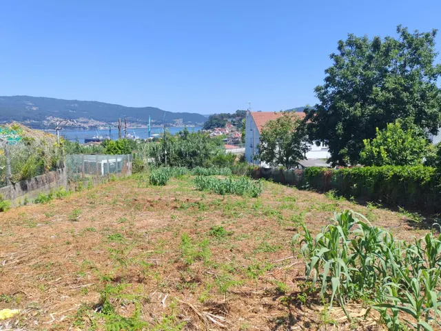 Terreno Urbano de 675 m2 en Teis con vistas al mar - foto 3