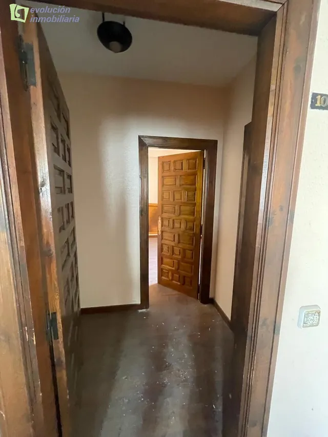 EDIFICIO/ HOTEL EN MERINDADES. IDEAL NEGOCIO RURAL — 26
