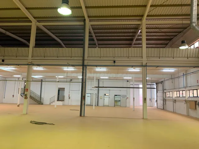 Nave industrial 4828m² en venta - Poligono torrellano - foto 4