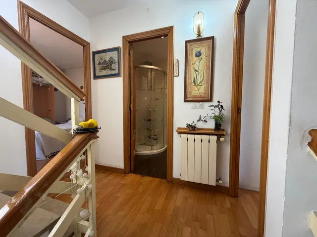 Casa de 5 habitaciones con garaje para 2 coches, terraza y aire acondicionado – lista para entrar a vivir — 15