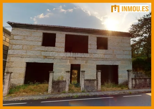 CASA CON TERRENO PARA TERMINAR DE CONSTRUIR EN MUIÑOS, OUREN