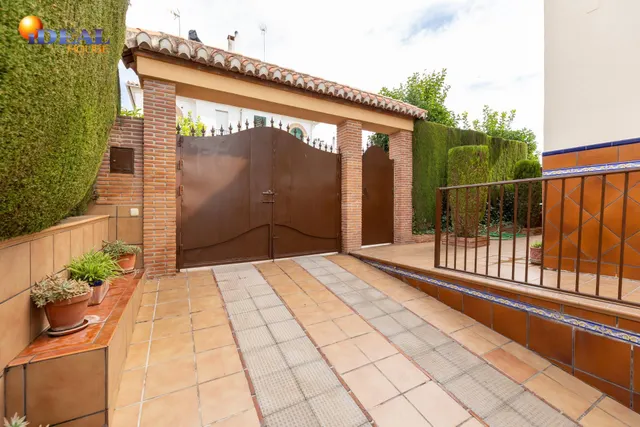 VIVIENDA PAREADA EN MONTELUZ — 8