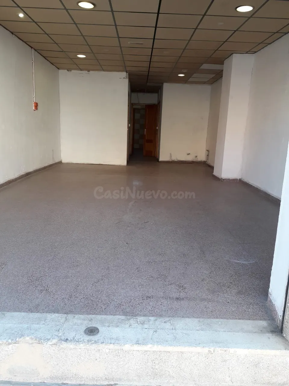 Se vende o alquila local comercial