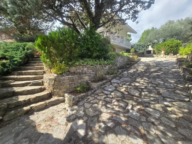 VENTA CHALET EN LA LLACUNA ZONA URB. LA PISCINA CON JARDÍN,  - foto 3