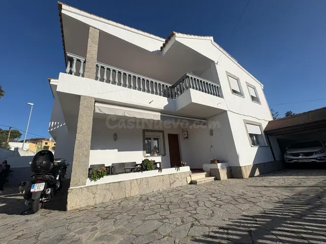 SE VENDE CHALET INDEPENDIENTE EN ALGECIRAS, ZONA COLONIA SAN - foto 2