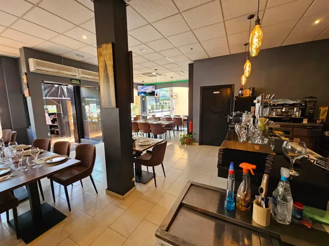 TRASPASO DE RESTAURANTE EN LOS ALCÑZARES. — 4