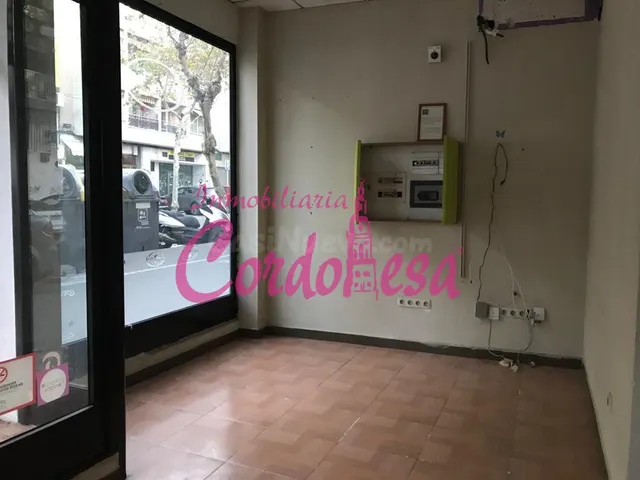 LOCAL COMERCIAL ESQUINA EN ALMOGÁVARES — 4