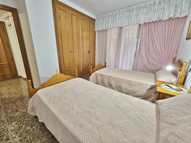 Vive la luz y el espacio en este amplio piso de Garden Playa! — 26