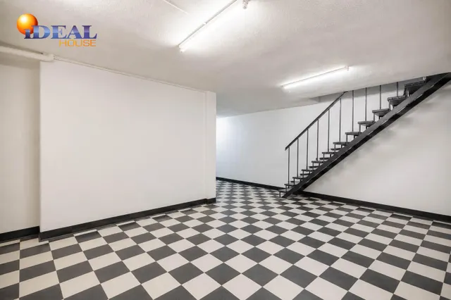 Local comercial 106m² en venta - Centro — 17