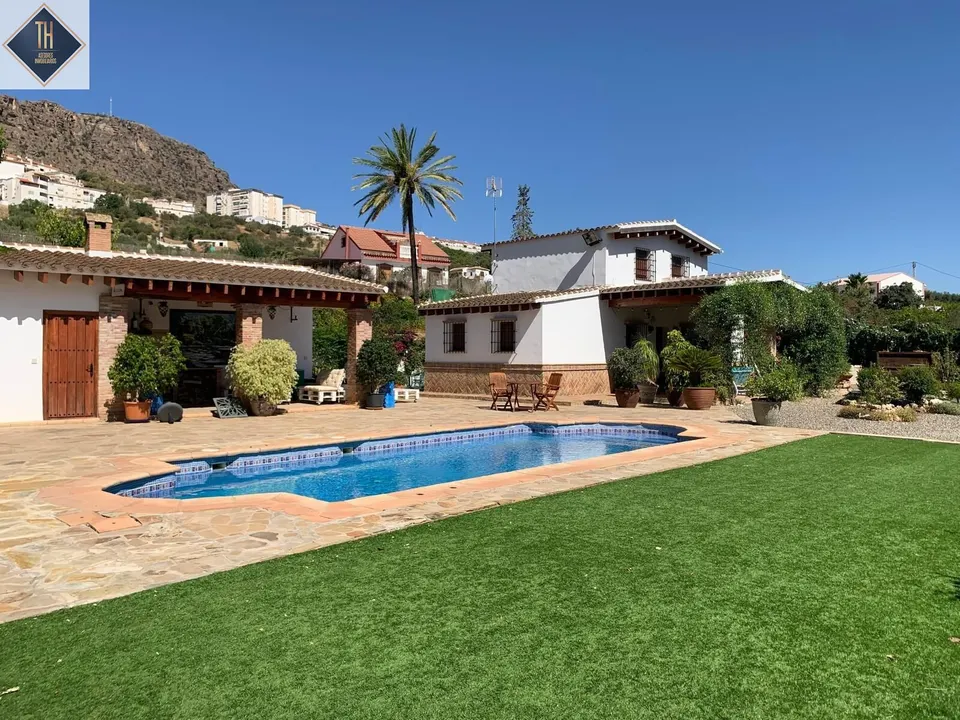 Finca - chalet en Alora
