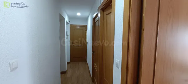 Se vende piso en calle San Isidro - Burgos - foto 2