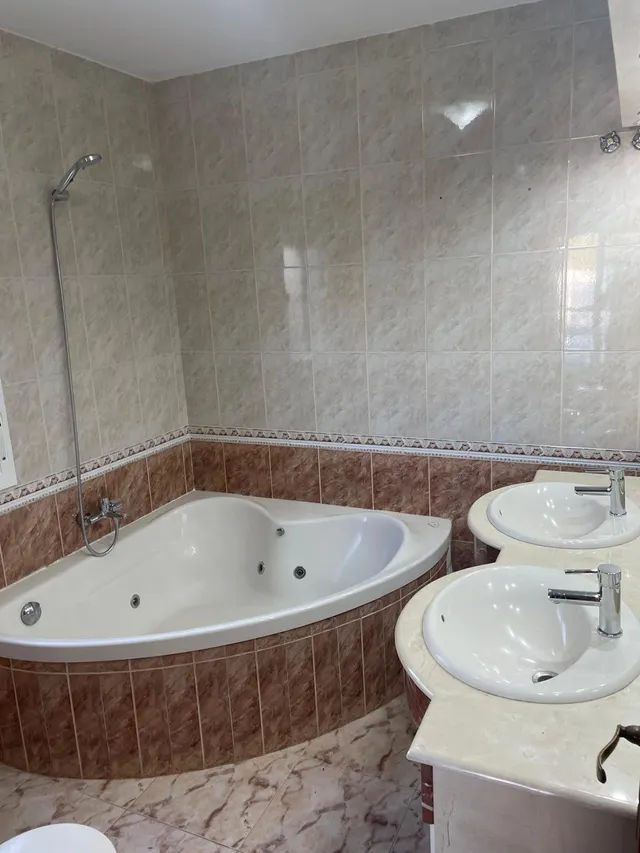 VENTA DE CHALET SEGREGADO EN LA DEHESILLA — 37