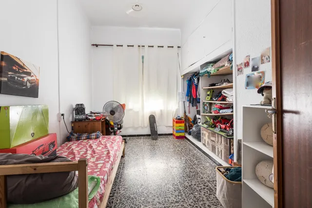 Planta baja de 4 habitaciones con inquilinos — 10