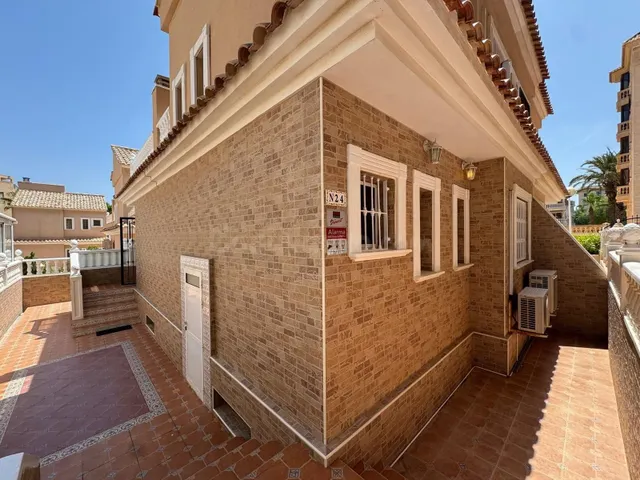 Casa 3 habitaciones 91m² en venta - Urbanizaciones — 2