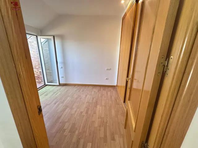 Piso de 50m2 con 2 dormitorios en alquiler en pleno centro urbano de Alpedrete — 9