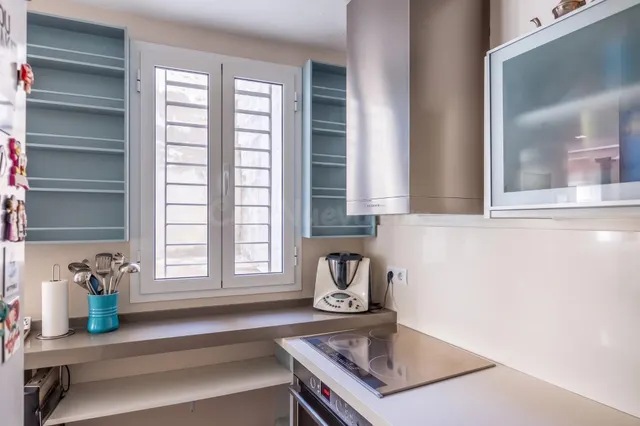 Exclusiva Casa Unifamiliar con Ascensor y Garaje en el Corazón de San Lorenzo, Sevilla — 12