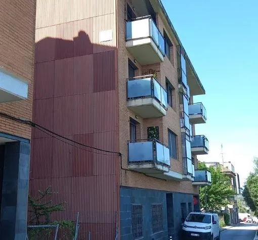 SE VENDE piso OKUPA en C Can Sabat de Gelida, Barcelona.