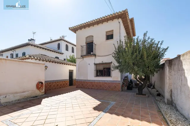 TU NUEVA VIVIENDA EN URBANIZACION EXCLUSIVA JUNTO A GRANADA — 2