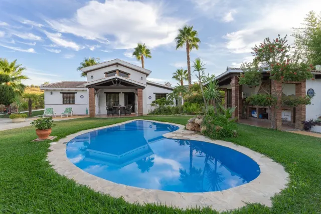 2 CHALET INDEPENDIENTES CON PISCINA