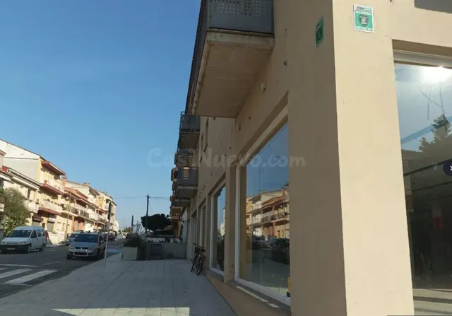 LOCAL COMERCIAL EN VENTA EN CASTELLÒ D'EMPÚRIES — 5